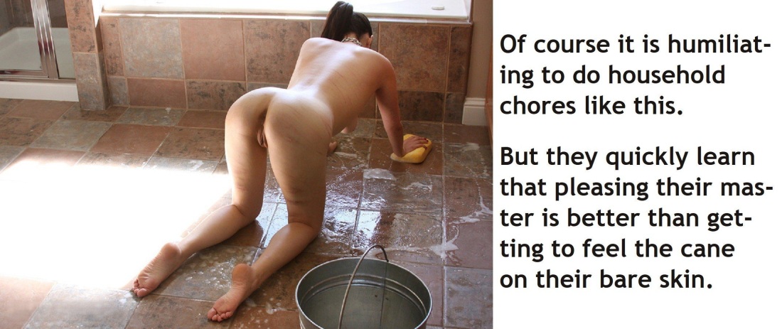 Голая рабыня убирается