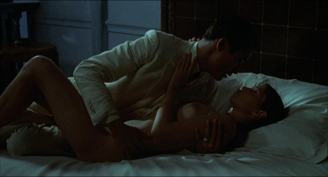 Джейн Марч лесби сцены