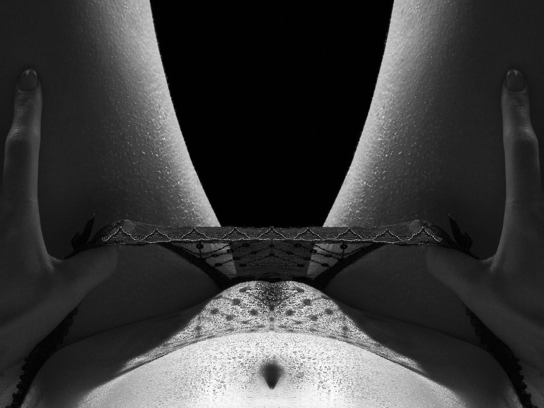 Красивый лобок в трусиках