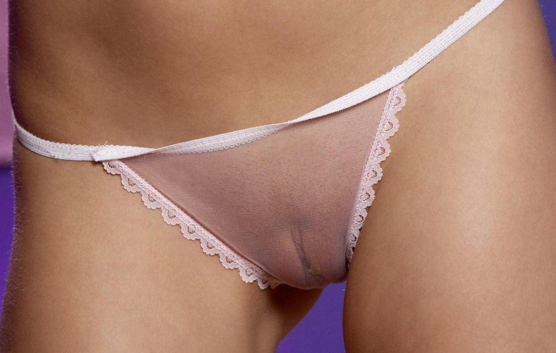 Девушки в прозрачных трусиках