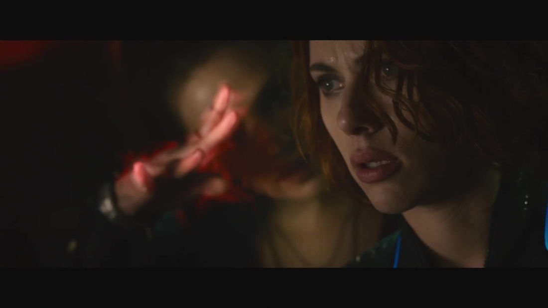 Ванда Максимофф и Наташа Романофф гиф