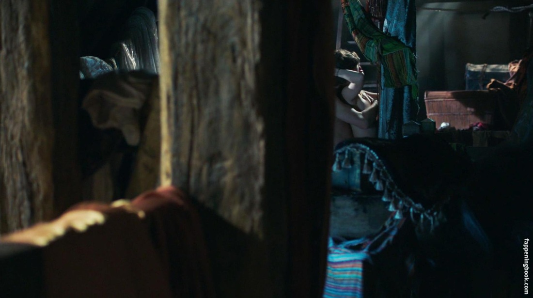 Оливия Уайлд голая в фильме