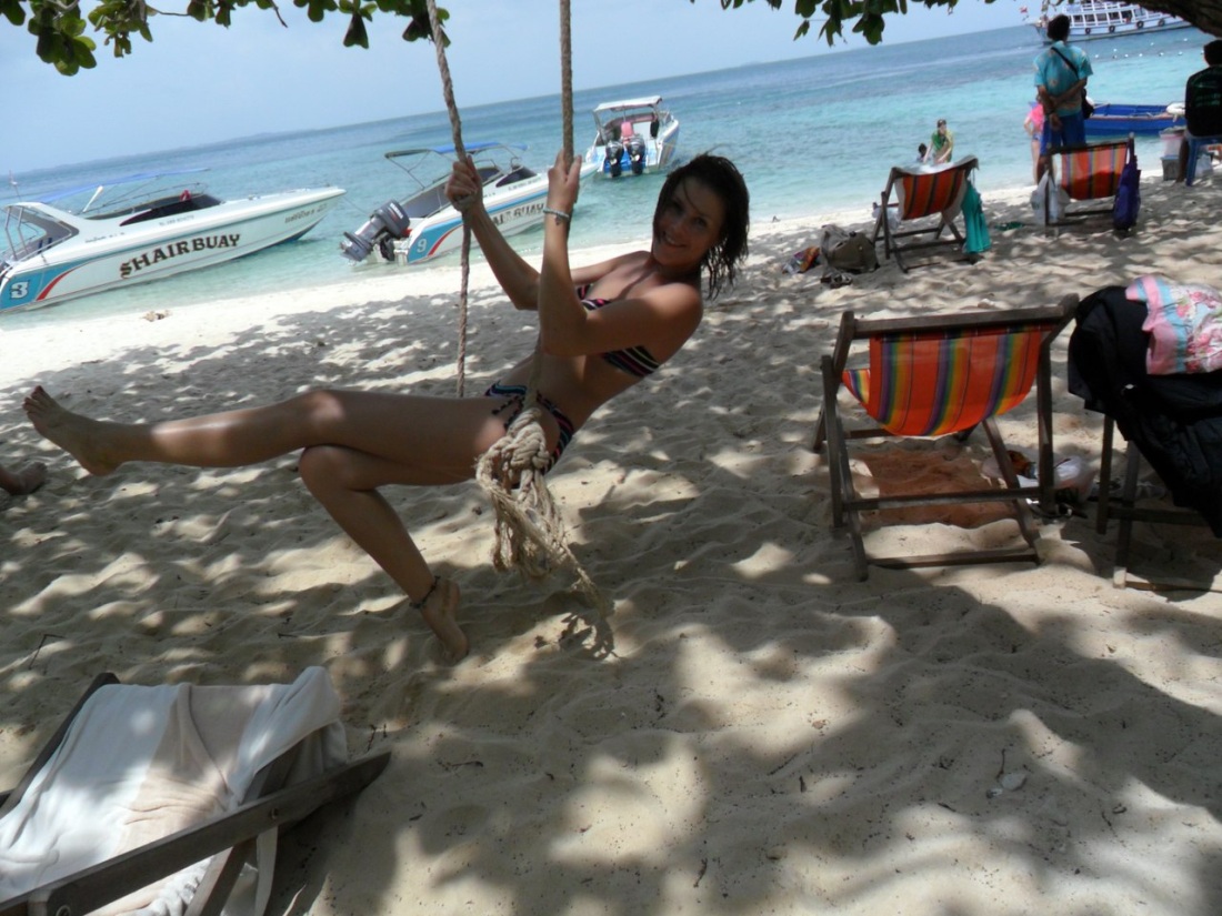 Елена Лисовская на пляже