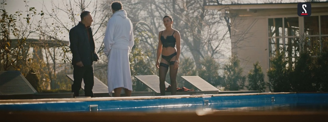 Роуз Лесли грудь