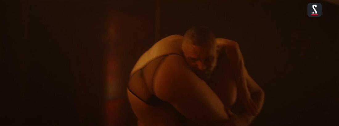 Екатерина Маликова голая попа