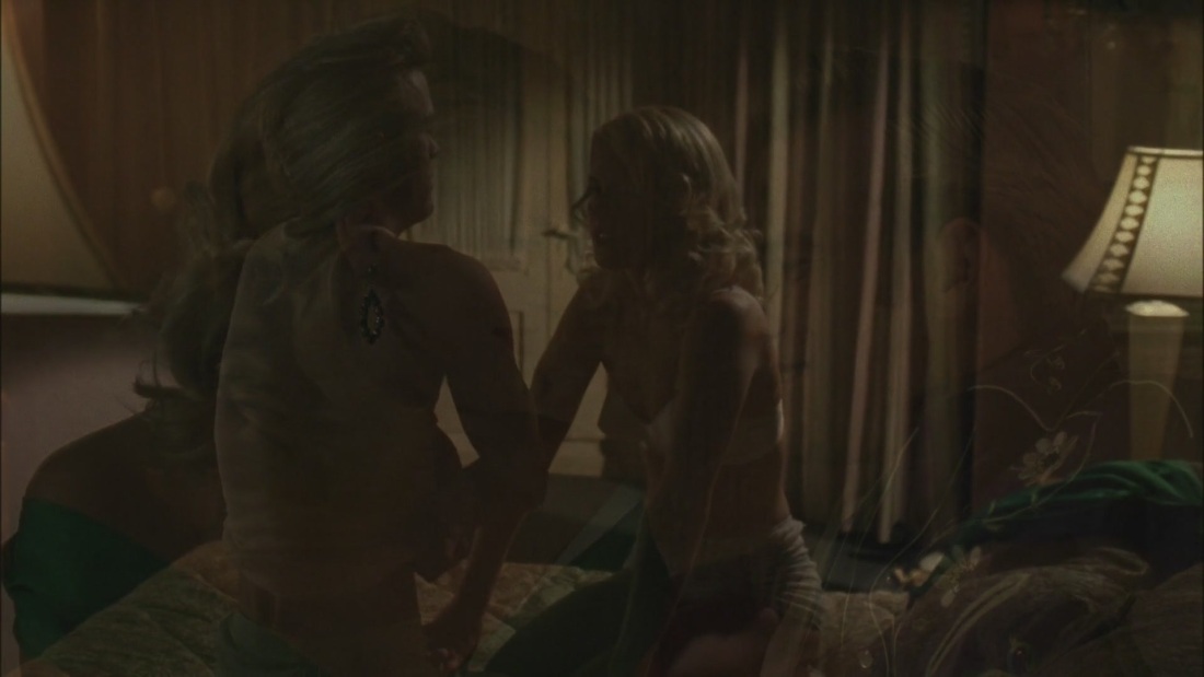 Али Лартер в Нижнем белье