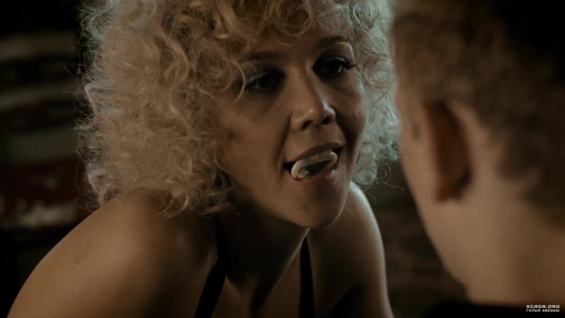 Мэгги Джилленхол секси