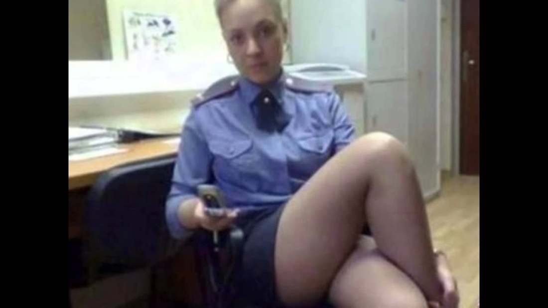 Голые сотрудницы полиции