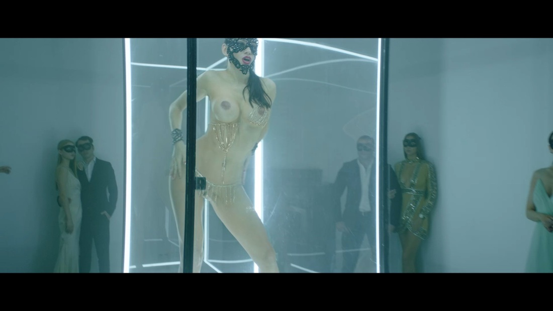 Голая Анастасия Меськова сладкая жизнь