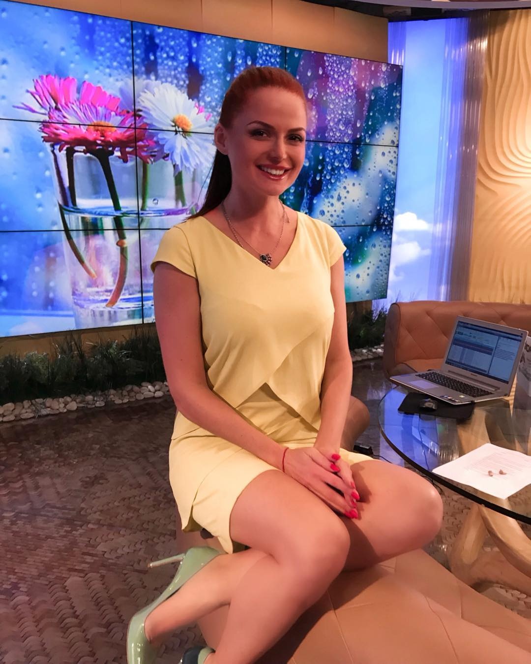 Елена Ландер 2020 ножки