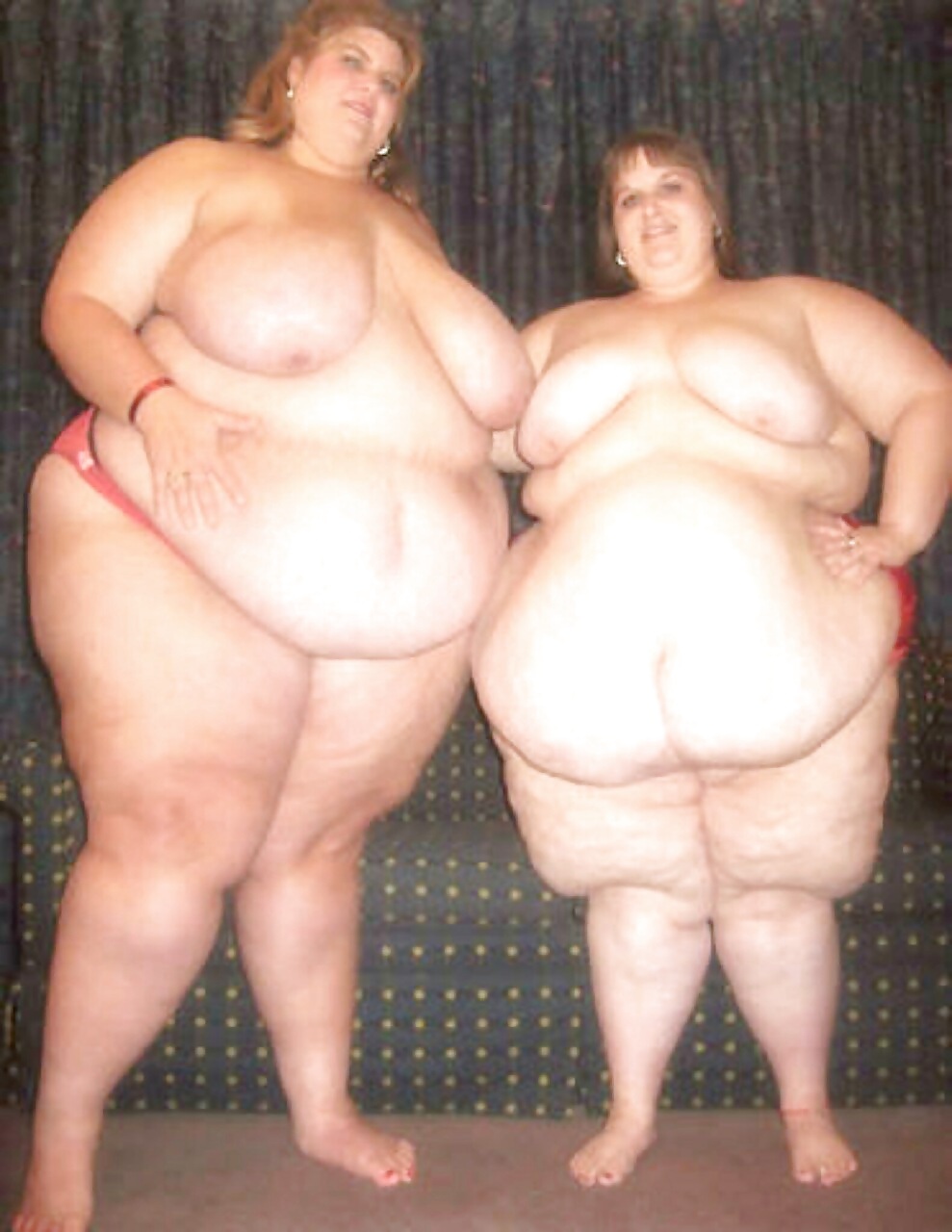 Много жирных голых женщин