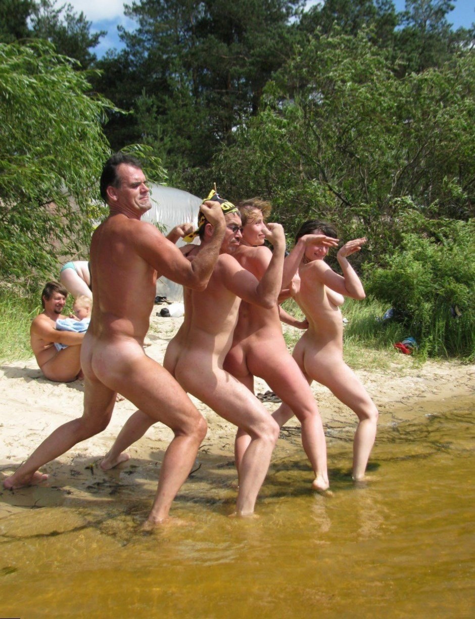 Голый туризм