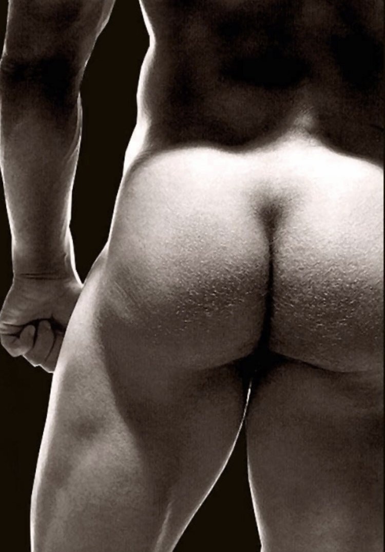 Мужская эротическая фотосессия