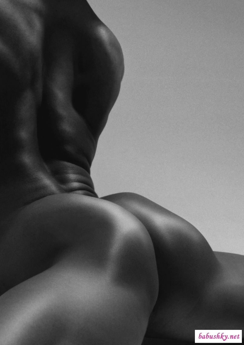 Голые накаченные попки мужчин