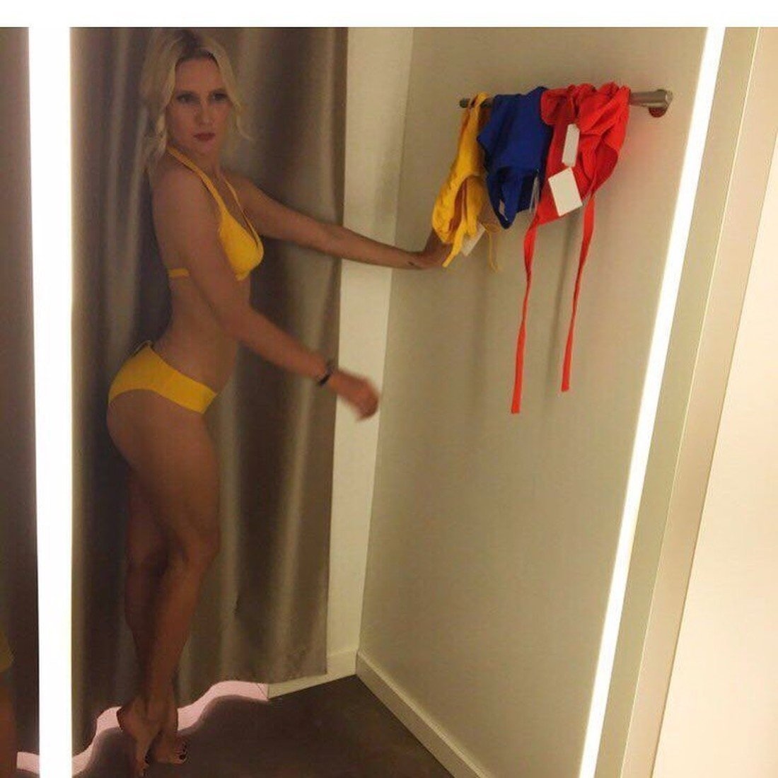 Елена летучая горячие