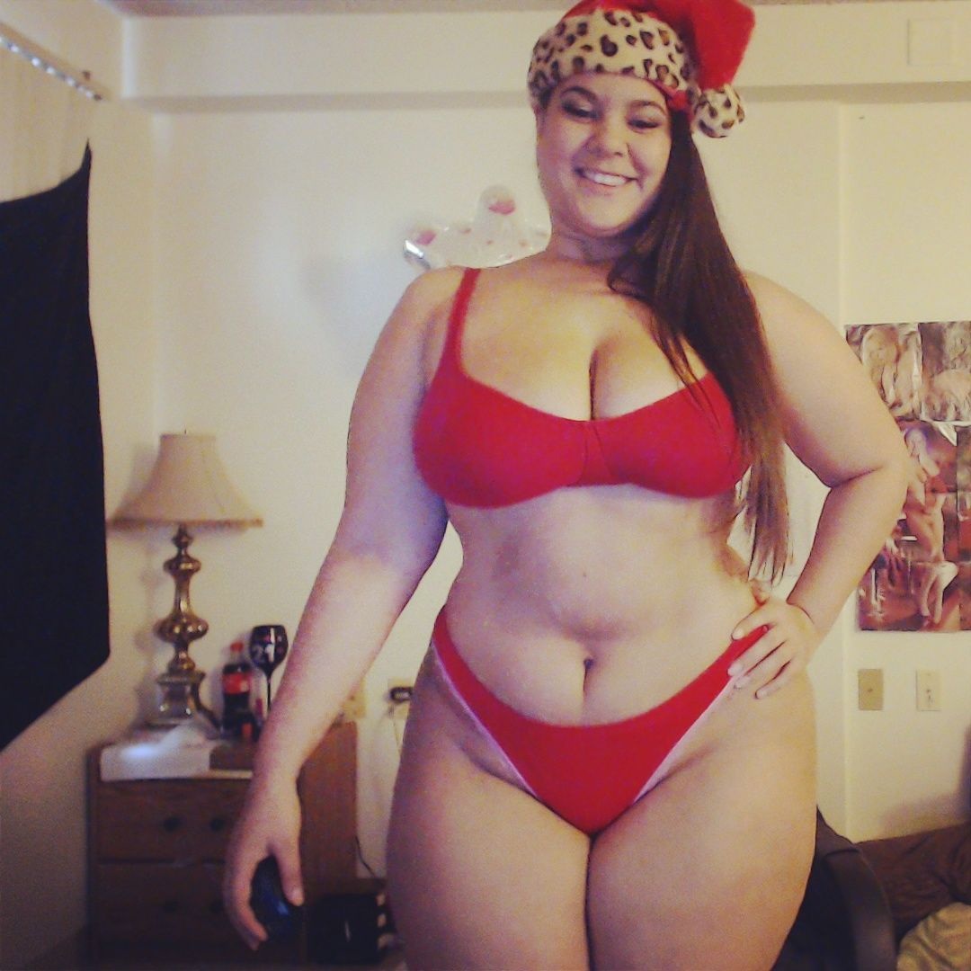 Julie Cash в бикини