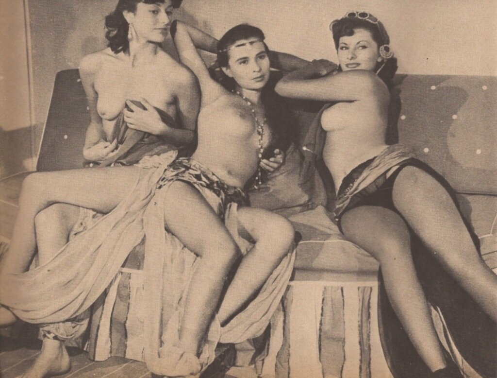 Голая актриса Софи Лорен