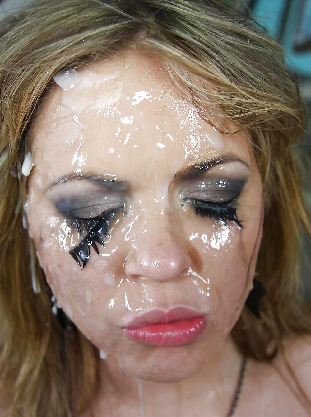 Девушки с камшотом на лице