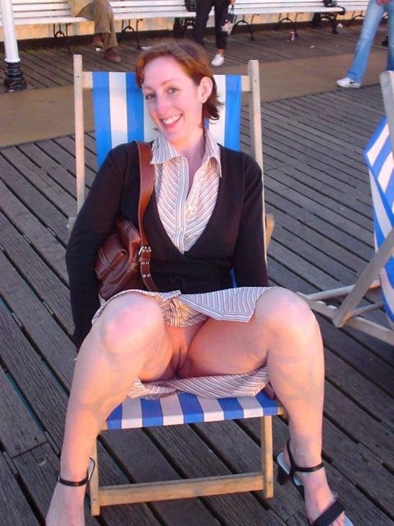 Мамаши без трусиков под юбкой