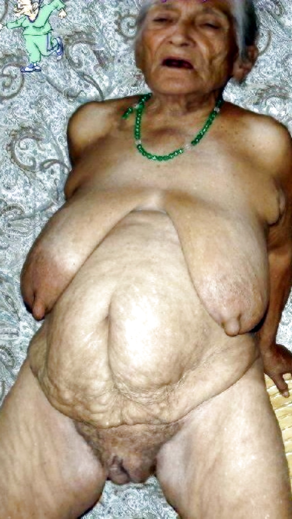 Очень старые голые старухи