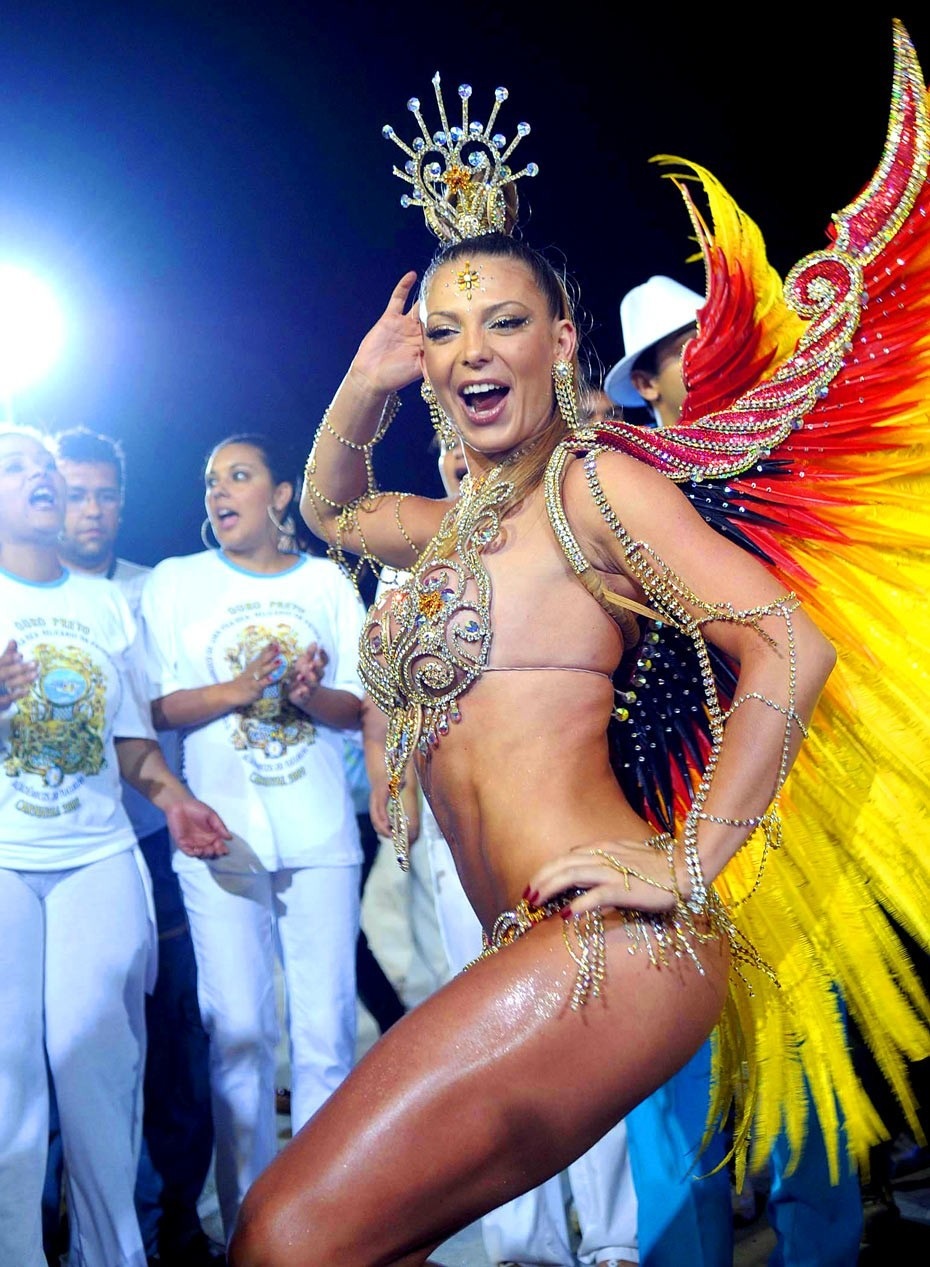 Андреа Мартинс Бразилия карнавал