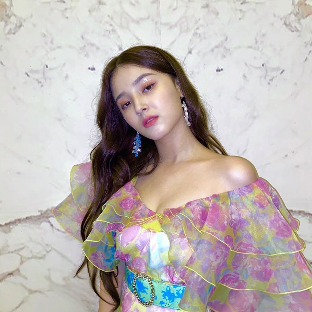 Nancy MOMOLAND фигура