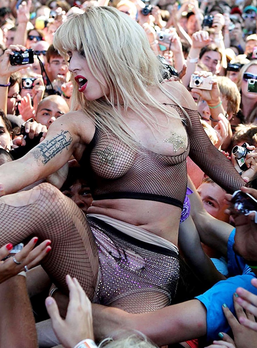 Гермафродит фотографиях леди Гага