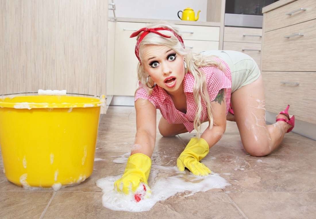 Девушки без трусиков в ванной