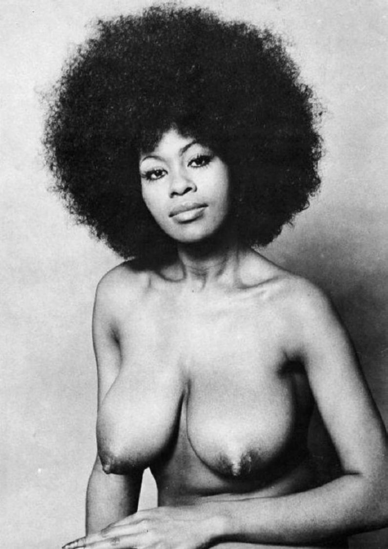 Sylvia MCFARLAND большие сиськи