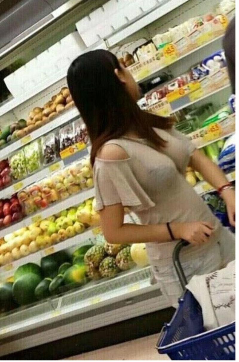 Попки в супермаркете