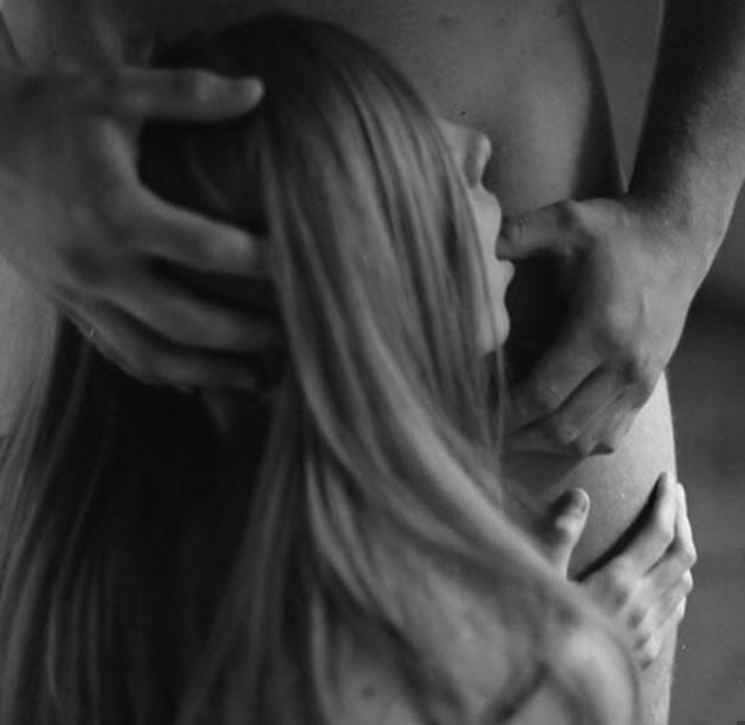 Страстно за волосы