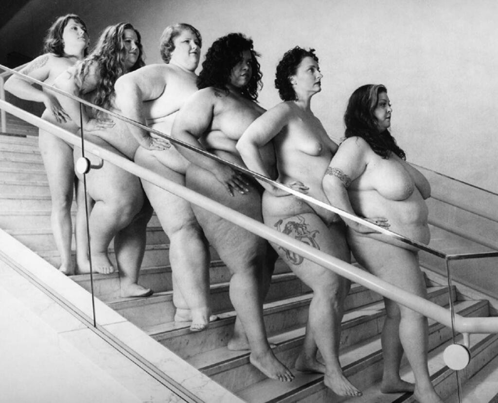 Много полных голых женщин ретро