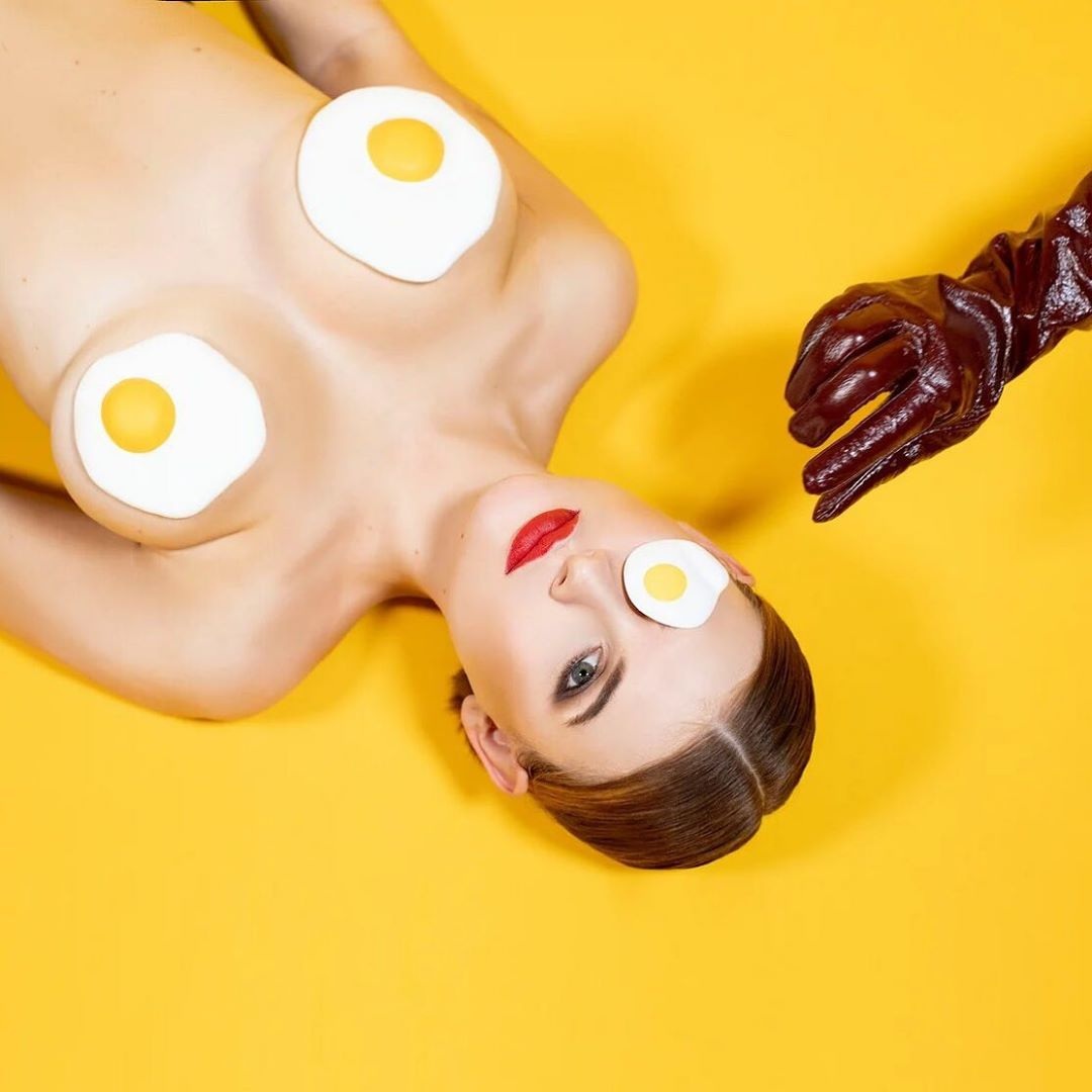 Анна Цуканова обнажилась