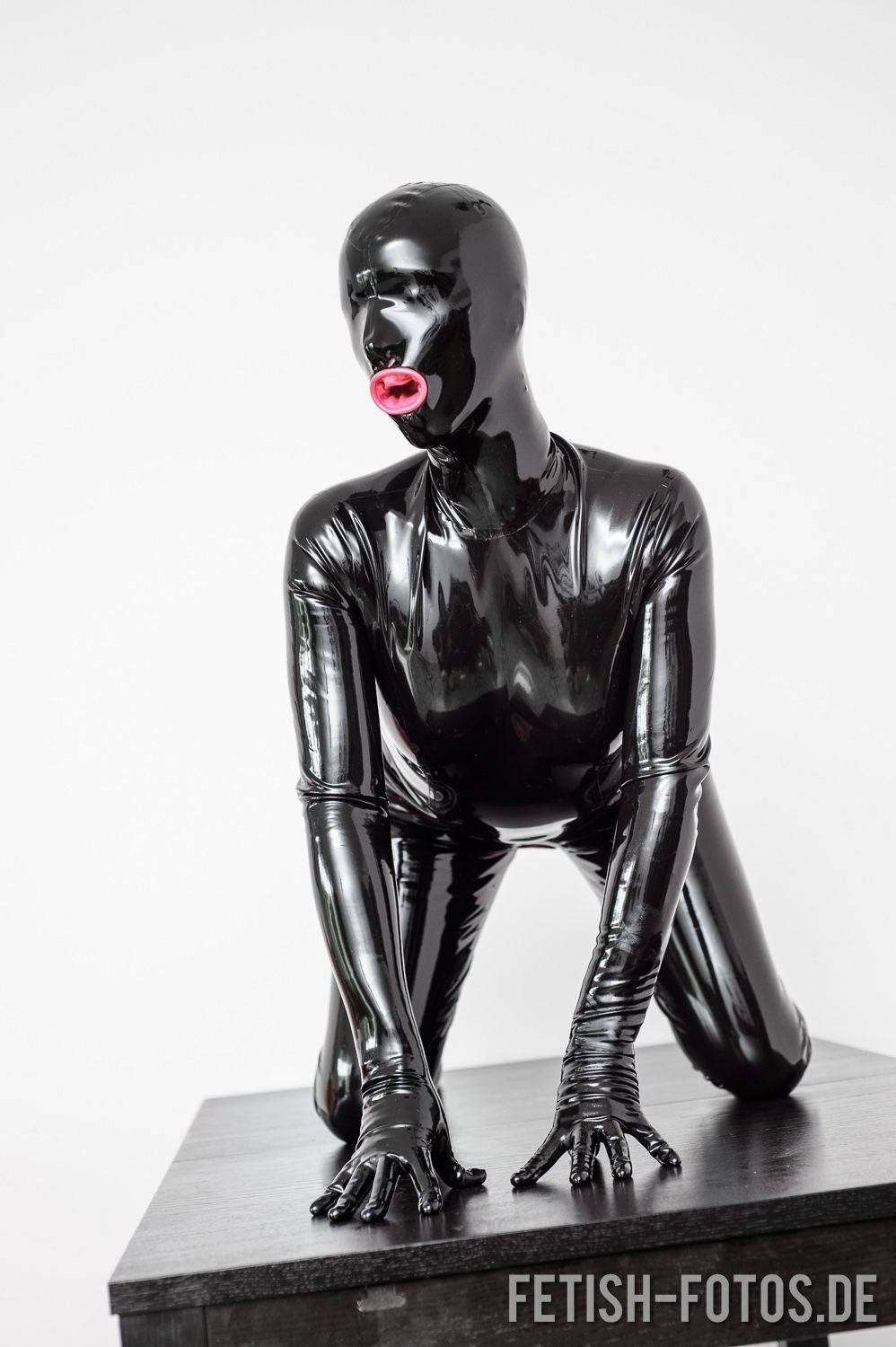 Латексный костюм для толстых женщины