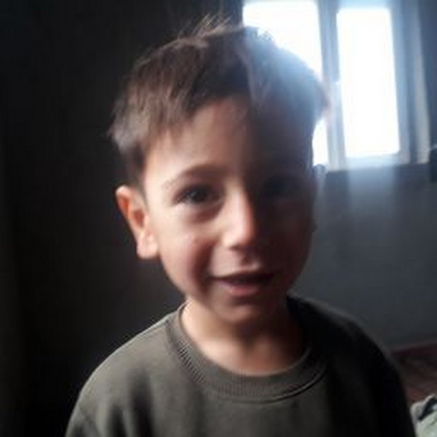 Ники Минаж трясет сиськами