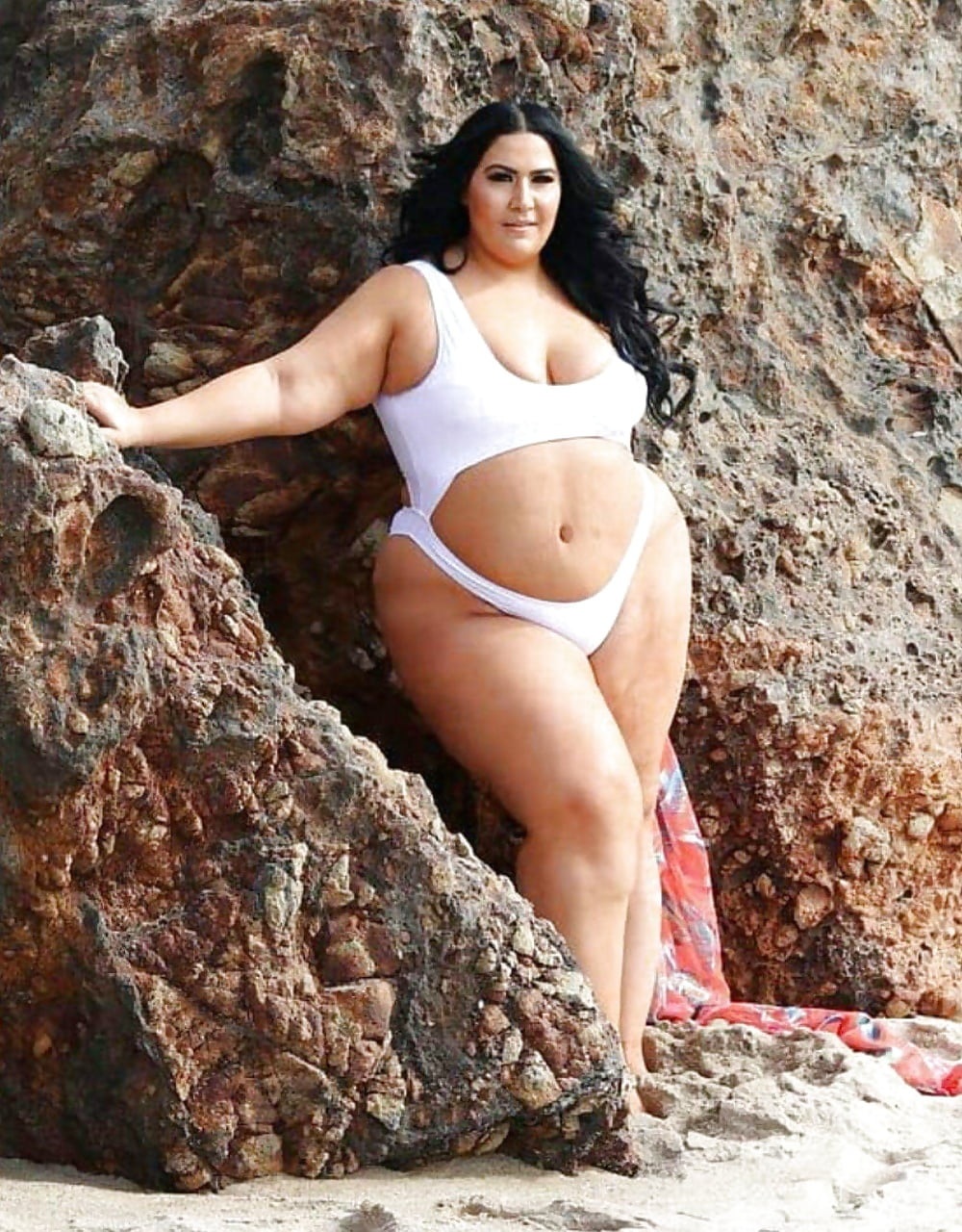 Красивые полные девушки эро