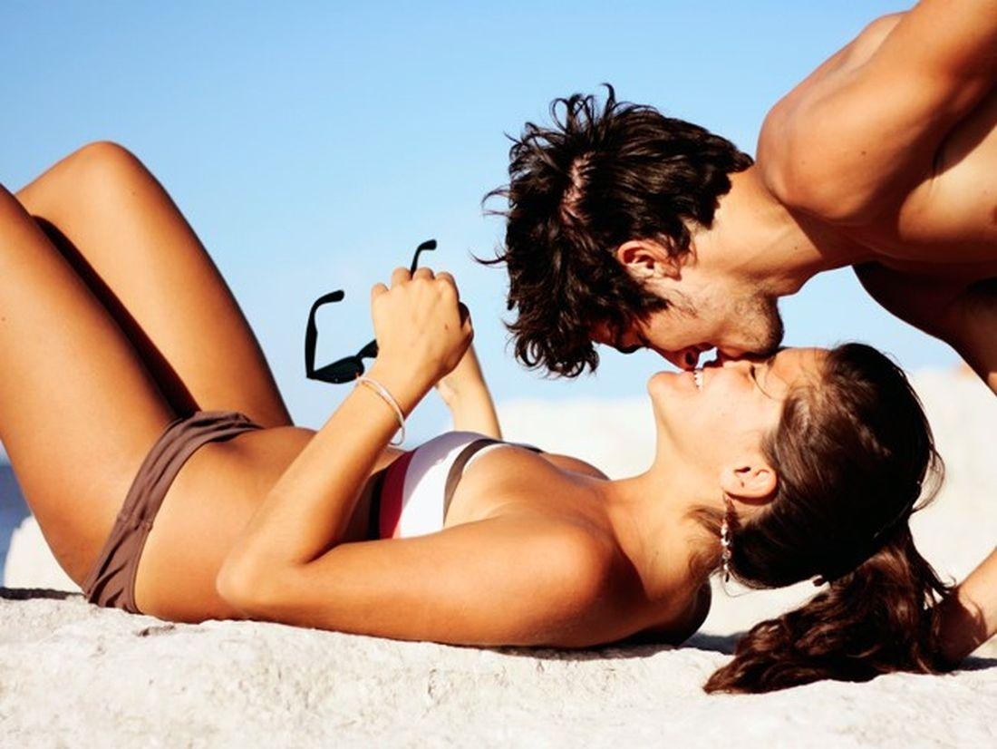 Мужчина и женщина в белье