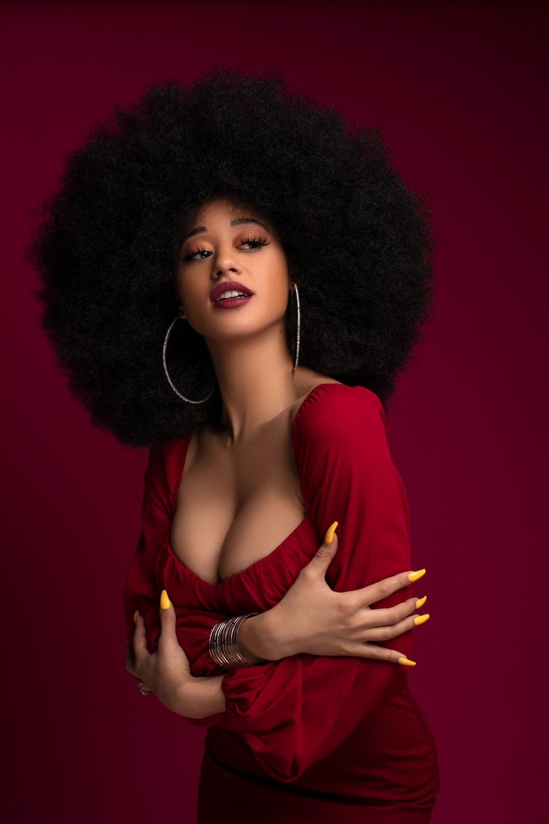 Порноактрисы с прической афро