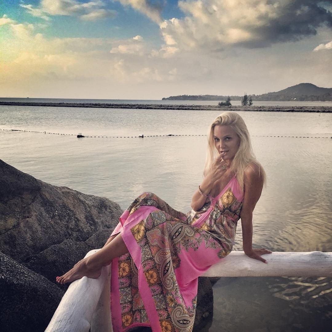 Игра на выживание сериал голые