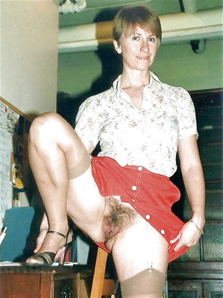 Немки без трусов ретро