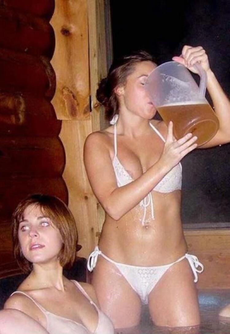 Девушки в бане Любительское