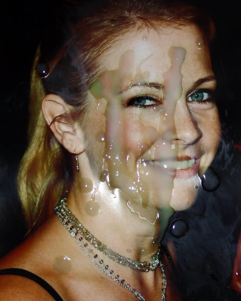 Кончил на лицо знаменитости