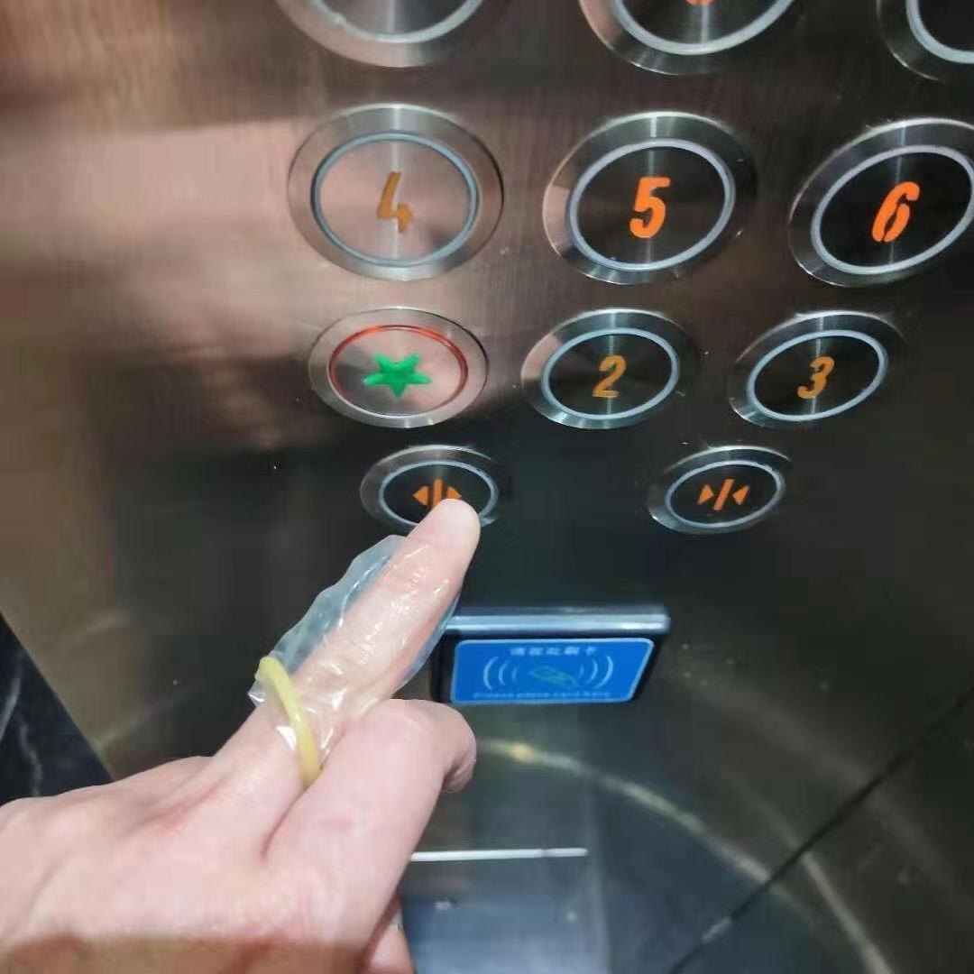 A big dick and hot Cash makes brunette a horny girl Aurelly Rebel)