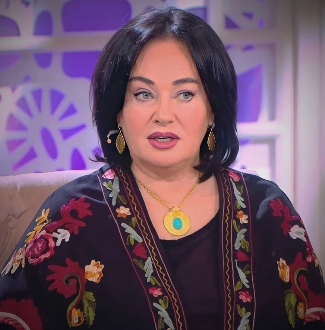 Сваха роза Сябитова в купальнике