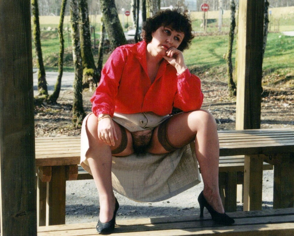 Старые бабки без трусов