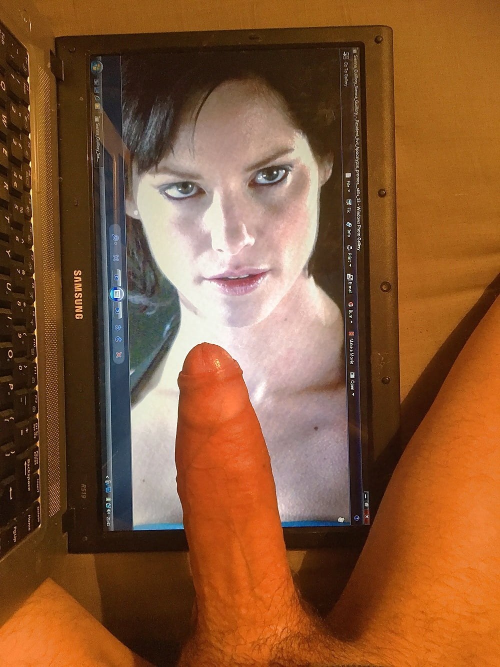 Джилл голая Сиенна Гиллори