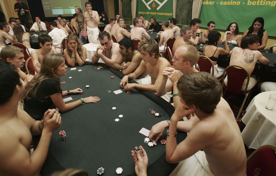 голая в покере