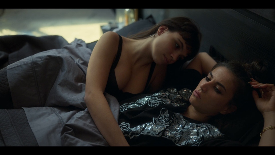 Кэмерон Диаз 1992 топлесс