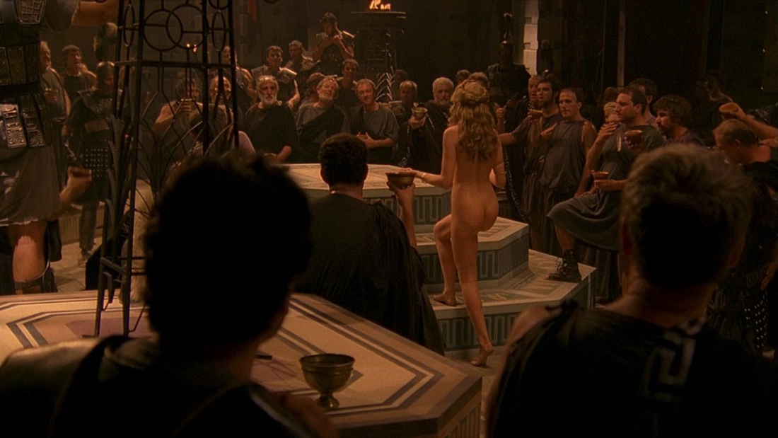 Сиенна Гиллори голая в фильме Троя