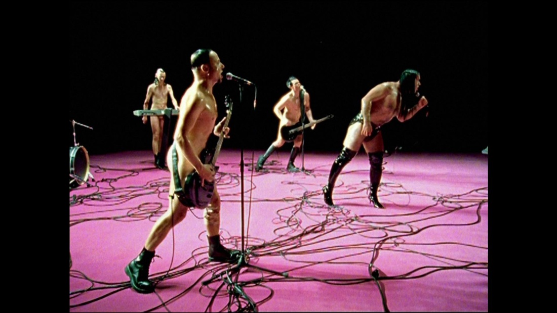 Pussy клип Раммштайн Пауль